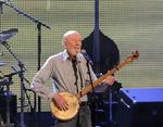 Dødsfald. Pete Seeger var aktiv næsten til det sidste. Her optræder han ved en velgørenhedskoncert i 2013. 