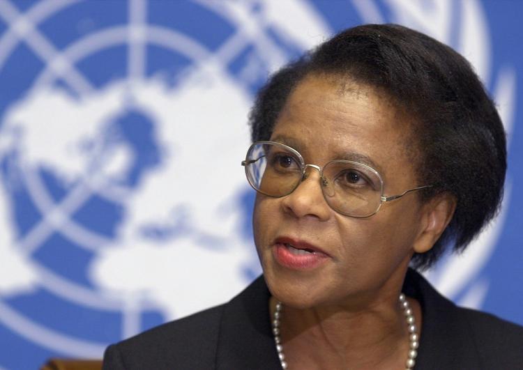 Valg. Anti-apartheid aktivisten Mamphela Ramphele stiller op som præsidentkandidat for Den Demokratiske Alliance (DA) og det nye parti Agang ved præsidentvalget senere i år. 