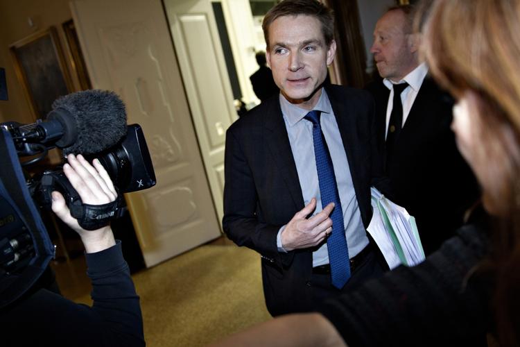 Dong. Kristian Thulesen Dahl og Dansk Folkeparti er imod at sælge dele af Dong til Goldman Sachs. 