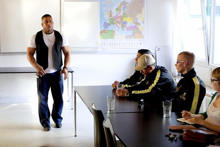 Tiltalt. Subhi Hassan har tidligere fået ros for sit arbejde med udsatte unge. Nu er han hovedperson i en straffesag. 