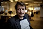 KRISEMØDE. Politisk kommentator Troels Mylenberg tvivler på, at SF træder ud af regeringen efter det ekstraordinære møde i partiet i morgen, hvor SF har salget af DONG og partiets rolle i regeringen på dagsordenen. 