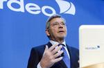 SPAREØVELSE. Nordea fordobler sit mål for besparelser og vil nu skære omkostningerne ned med 5 procent på 2 år, siger koncernchef Claus Christensen. 