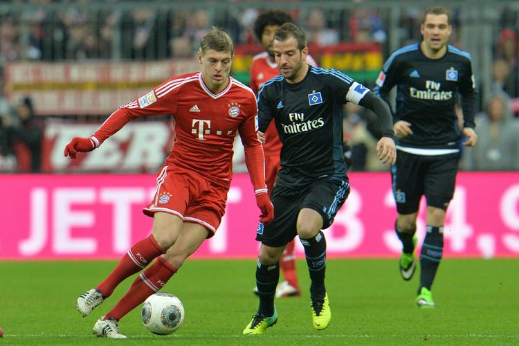 skifte. Den tyske landsholdsspiller, Toni Kroos (tv), ser ud til at forlade Bayern München til fordel for Manchester United. 
