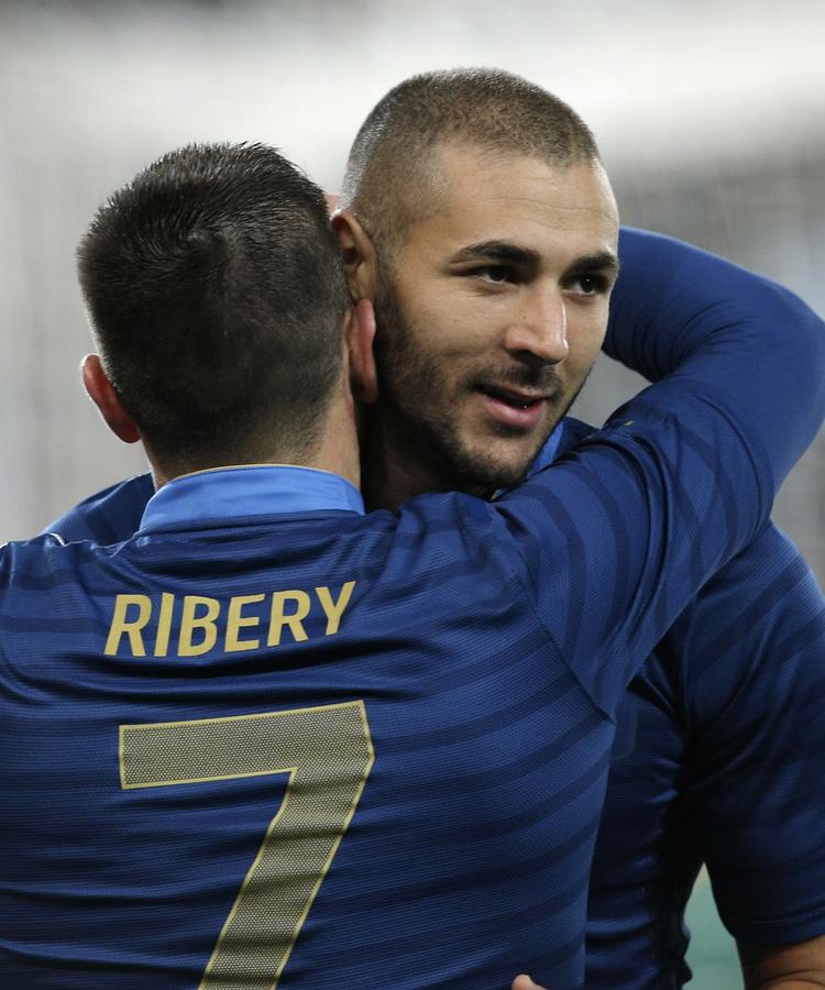 Frie. Franck Ribery og Karim Benzema kunne have fået deres karrierer smadret i tilfælde af dom. En skyldig-afgørelse kunne have givet op til tre års fængsel. 