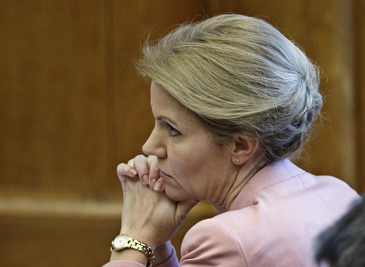 gentagelser. Amerikanerne overvåger ikke ulovligt i Danmark, siger regeringen efter afsløringer om amerikansk spionage mod det danske klimatopmøde i 2009. 