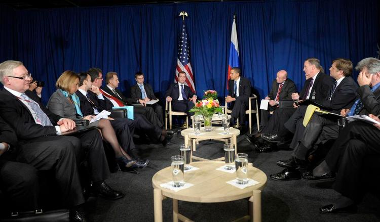 Spionage. Ifølge det lækkede NSA-dokument om Danmark, tiltvang USA sig en konkurrencefordel under klimaforhandlingerne i København gennem systematisk overvågning af sine allierede. Her ses Obama med Ruslands præsident Medvedev på COP15. 