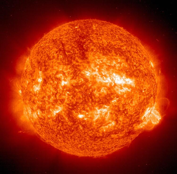 Solstorm. De seneste par år har den britiske vejrorganisationen The Met Office arbejdet på at udvikle systemer til rumvejrudsigter. 