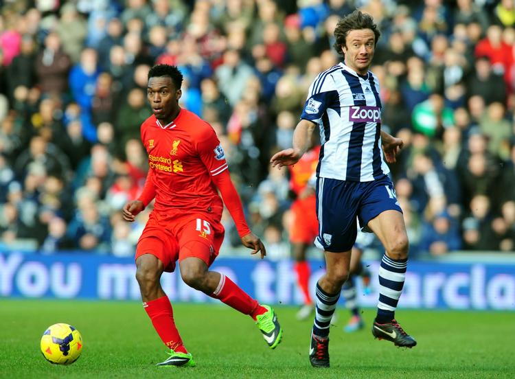 1-1. Med Daniel Sturridge (tv.) som målscorer var Liverpool på sejrskurs mod West Bromwich, indtil Kolo Toure lavede en grotesk fejl. 