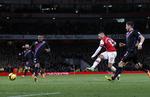 2-0. Efter elegant samspil med Oliver Giroud scorer Mark Oxlade-Chamberlain til 2-0 mod Crystal Palace. 