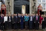 Rokade. Sådan så regeringen ud, da statsminister Helle Thorning-Schmidt præsenterede den i oktober 2011. Siden er meget sket. SF er gårt ud af regeringen, og statsministeren har været nødt til at lave seks rokader. I dag præsenteres Regeringen Helle Thorning-Schmidt II. Og dermed rykkes der også rundt på de centrale poster i både Koordinationsudvalget og Økonomiudvalget. 