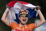 ønskedrøm. Marianne Vos jubler over sejren ved VM i landevejscykling i 2012. 