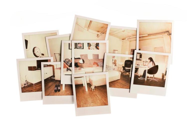 Vinter. Der er stille på Bordellet. Når året slutter, bliver der typisk længere mellem kunderne. Pigerne slapper af på sofaen - læser, tjekker Facebook og ser tv. Skøge benytter tiden til at tale i telefon med sine døtre. De har også været på Bordellet begge to. 