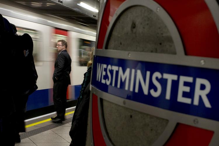 Aflysninger. Strejken i Londons undergrund indledes klokken 21 tirsdag aften og vil vare til torsdag aften. 