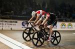 Tæt. Par nr. 9 Marc Hester (sort, Danmark) vinder spurt foran Par nr. 7 Alex Rasmussen (rød). 