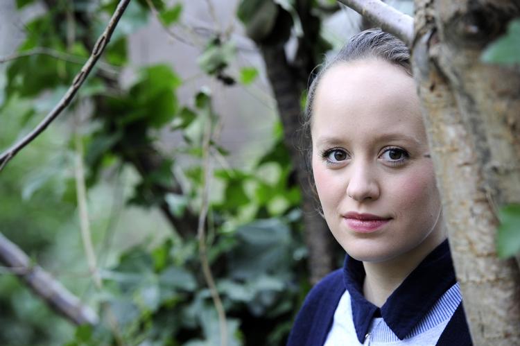 Rejse. »Klummen ligner mit hjerte. Dette hjerte, der langsomt er begyndt at vågne til dåd i den svenske snestorm«, skriver Olga Ravn. 