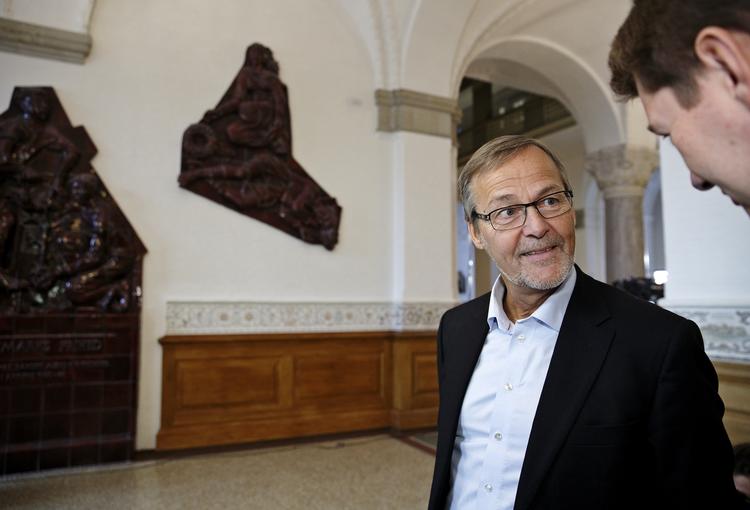 S-skifte. Ole Sohn holder fast i, at han først i dag har søgt om optagelsen i Socialdemokraterne. 