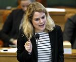 Debat. Johanne Schmidt-Nielsen langer ud efter statsministeren i den første spørgetime siden Dong-aftalens indgåelse. 