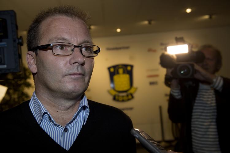 Direktørskifte. Ud med ham her. Ind med Jesper Jørgensen. 