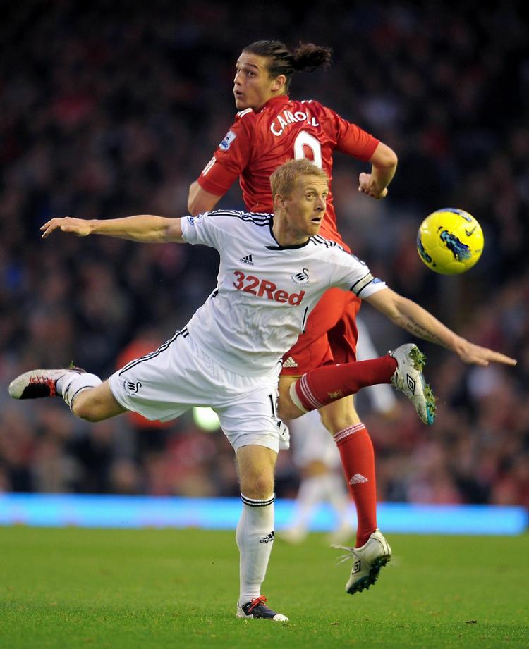 fysik. Garry Monk (forrest) står nu for træningen i Swansea. Og han åbner med at fordoble træningspassene for spillerne. 
