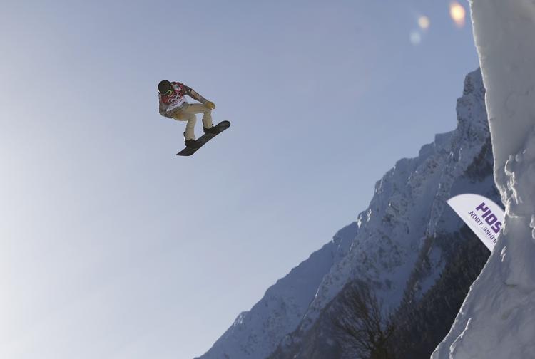 styrt. Shaun White under træning på den svære snowboardbane, som flere af atleterne gerne ser »justeret« lidt inden konkurrencerne. 