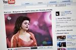 Videostreaming. YouTube har et stort udbyd af små videoer til streaming gennem en internetforbindelse. 