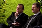 Splittelse. Lars Løkke Rasmussen og Lars Barfoed er dybt uenige om indholdet af den nye klimalov, som Barfoed og de konservative støtter, og som Løkke og Venstre på det skarpeste afviser at støtte. 
