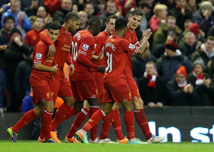 anfører. Daniel Agger (th) var mest tilfreds med, at Liverpool holdt nullet, men kan også være glad for sin scoring mod Hull. 