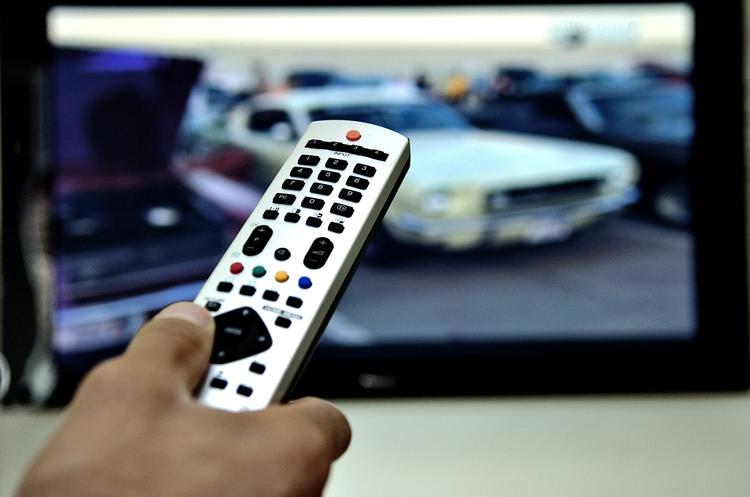 Først i marts får YouSee's kunder lov til selv at vælge nogle af kanalerne i deres tv-pakke. 