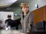 Diplomati. Den tyske kansler Angela Merkel tager afstand fra amerikansk diplomats nedladende kommentar om den Europæiske Union. Kansleren ses på billedet, som er taget 5. februar, med krykker efter en skiulykke omkring nytår. 