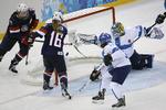 Indledende. USA slog Finland 3-1. Man kommer til kvartfinalen selv om man taber samtlige tre indledende kampe. To sejre i slutspillet vil automatisk udløse medalje. 