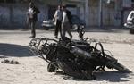 Attentat. Israels militær har bekræftet angrebet og meddelt, at målet var Abdallah Kharti fra De Folkelige Modstandskomiteer (PRC), som er en koalition af bevæbnede palæstinensiske grupper i Gazastriben. 