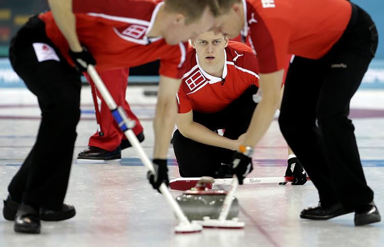Koncentration. Troels Harry (i midten) og Mikkel Pouslen (tv.) og Johnny Frederiksen. 