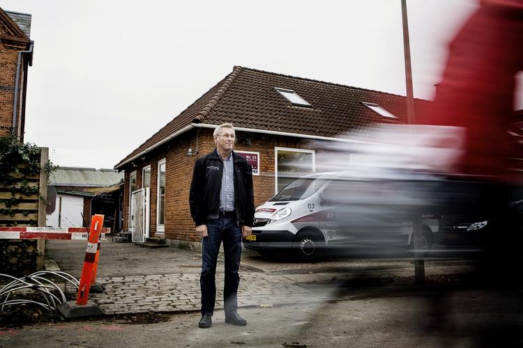Forskelsbehandling. Skat vurderer ens grunde vidt forskelligt med store forskelle i skatten som konsekvens. Henrik Eckermann fra Vanløse. 