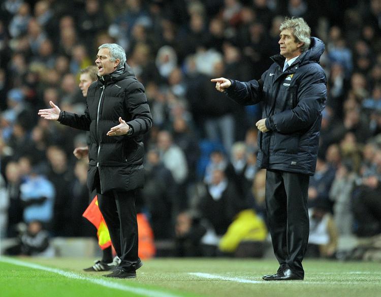 Rivaler. Mourinho (tv) trak det længste står i sidste uges topkamp mod Pellegrinis City. Chelsea vandt 1-0. 