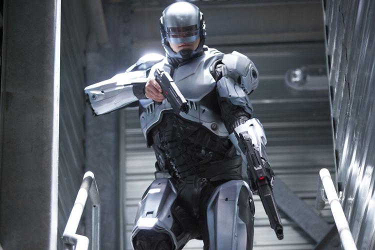 ROBOCOP (2014)