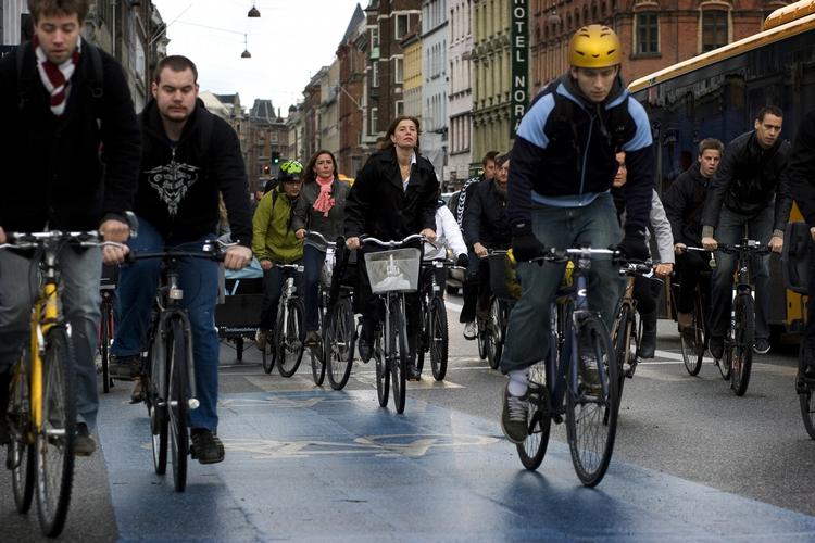 farligt. Antallet af cyklister, der bliver dræbt i trafikken, stiger. 