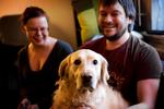 Pladsmangel. Så længe Line Thorsen og Henrik Henriksen ikke har råd til at flytte fra deres lejlighed på 43 kvadratmeter med deres hund Kivi, synes parret ikke, at det er forsvarligt også at føje et barn til familien. Foto: Per Folkver 