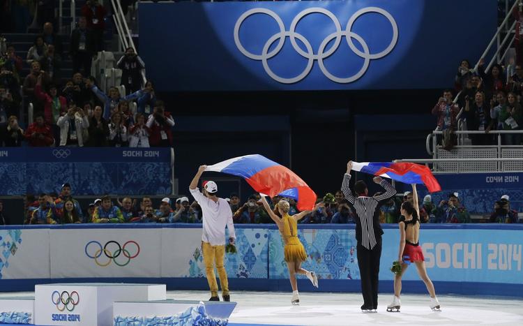 DOBELTSEJR. Begge Ruslands guldmedaljer i Sotji er vundet i skøjtehallen, hvor det til aften endda blev både guld og sølv. 