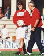 Richard Møller Nielsen var Danmarks landstræner da Danmark vandt EM i 1992. Sidenhen har han været landstræner for Finland og Israel. Her fotograferet sammen med Michael Laudrup, der meldte fra landsholdet på grund af  uenigheder med Richard Møller Nielsen. 