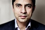Opråb. Almindelige danskere skal i højere grad spille en rolle i integrationen ved at turde blande sig, mener integrationsminister Manu Sareen. 