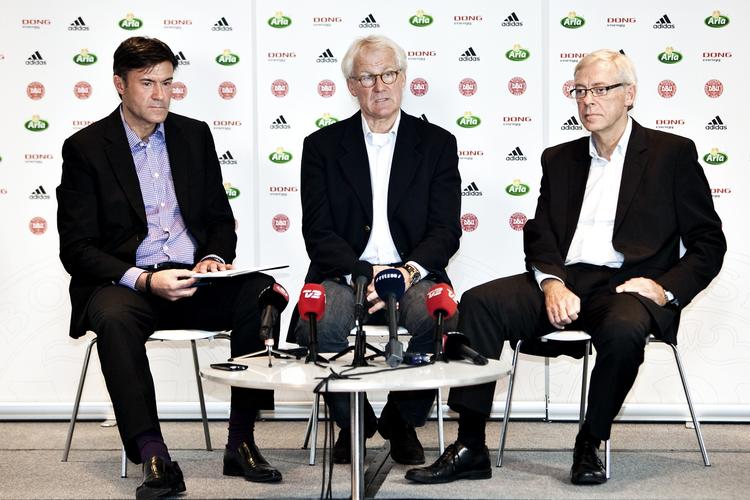 Kritik. Lars Berendt (tv) afviser, at DBU ikke tager spørgsmålet om homoseksuelle i fodbold alvorligt. 