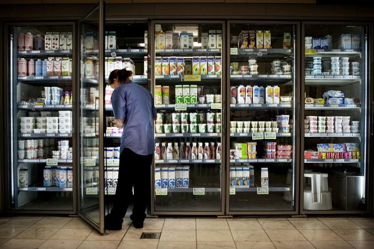 Arrbejdsmarked. HK Handel og Dansk Erhverv indgår overenskomst for butiksansatte. 