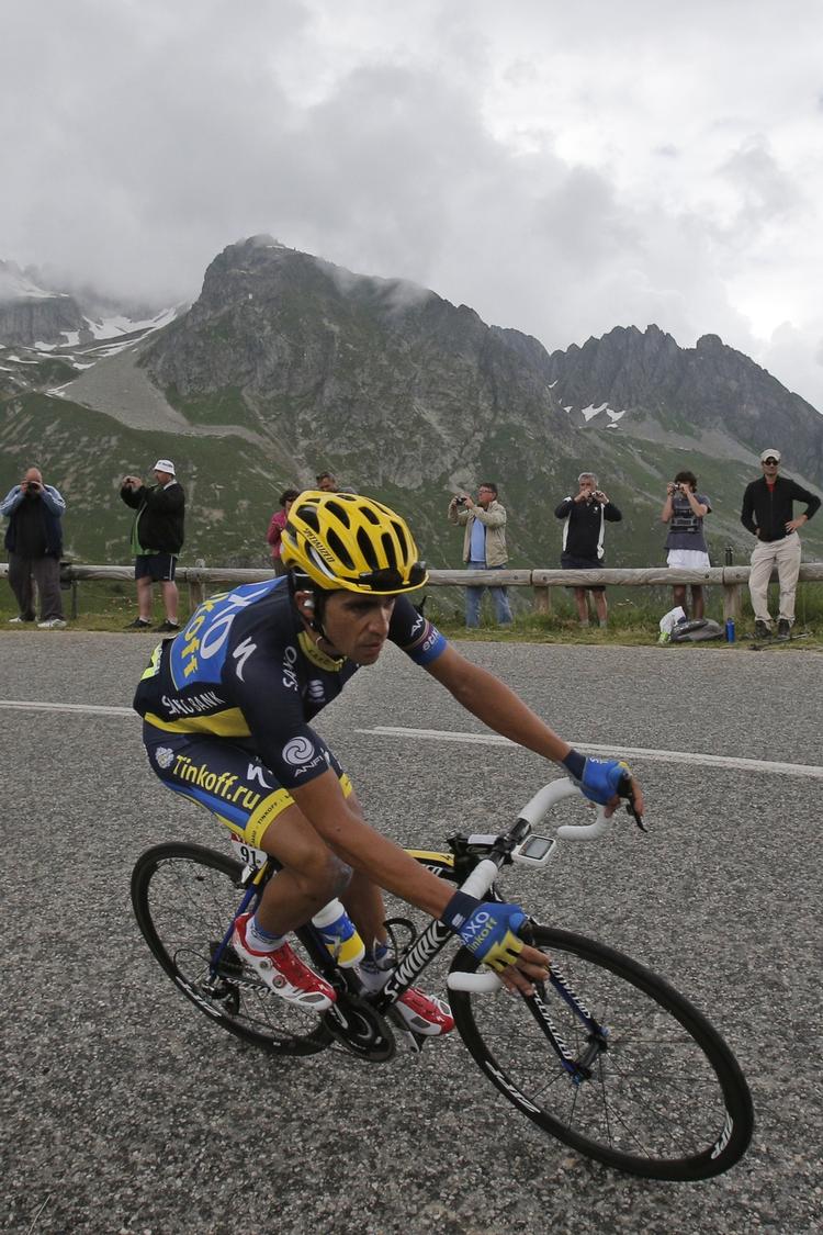 Sæsondebut. Stjernerytteren Alberto Contador sætter sig i sadlen i Portugal på onsdag. 
