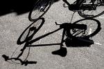 Ustyrligt. I Vejdirektoratets årsrapport om dødsulykker i trafikken fra januar, anføres det, at elcyklerne fortsætter med at trække, selvom man stopper med at træde i pedalerne, og at det kan være en årsag til den store repræsentation i statistikken. 
