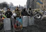 Hjælp. Rusland frigiver knap 11 milliarder kroner af en større hjælpepakke til Ukraine, lyder det fra Moskva mandag aften. Russerne havde ellers afbrudt den gradvise udbetaling af hjælpepakken til den tidligere sovjetrepublik på grund af uroen i landet. Billedet er taget i hovedstaden, Kijev, i går. 
