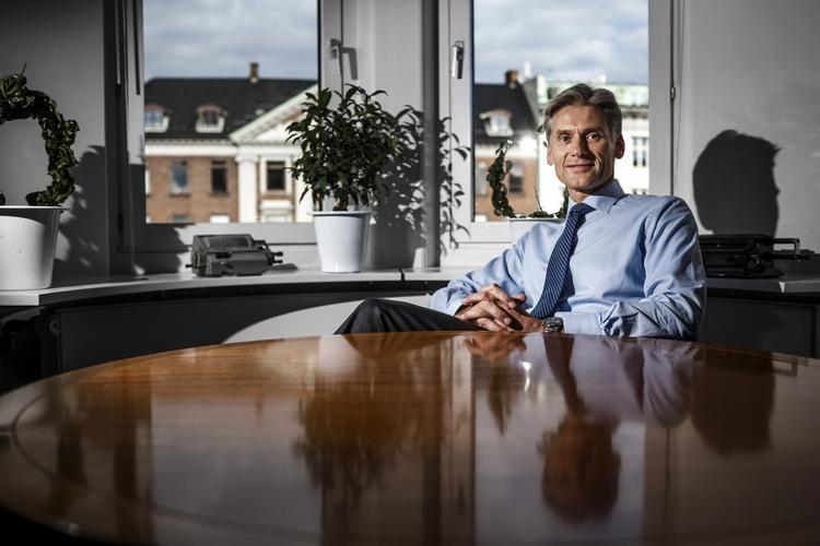alvorligt. Det var Danske Bank selv, som opdagede uregelmæssigheder ved obligationshandler i 2009, og bankens direktør, Thomas F. Borgen, kalder sagen alvorlig. 