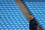 storkamp. Manuel Pellegrini har i ni sæsoner som træner i Spanien kun slået Barcelona fire gange. 