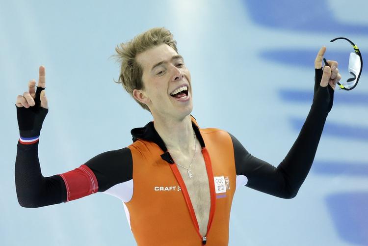 supertid. Jorrit Bergsma løb et superløb og vandt OL-guld i 10.000 meter på skøjter foran favoritten Sven Kramer. 