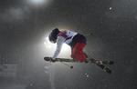 guld. David Wise er luftbåren i OL i halfpipe. 