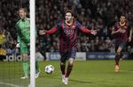 2-0. Der blev begået straffe mod Lionel Messi, som selv scorede på sparket. Og det efterfølgende røde kort ødelagde storkampen i Manchester. 